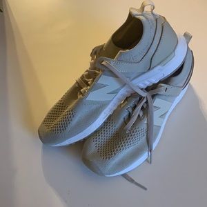 New Balance (never worn) beige sneakers